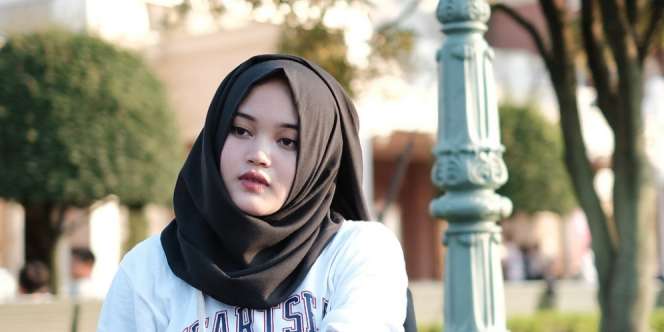 Gaya Modis Putri Delina, Anak Sule yang Beranjak Dewasa