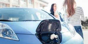 Jalanan Indonesia di 2025 Bakal Dipenuhi Mobil Listrik?