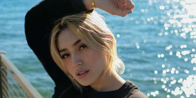 Tangan Jessica Iskandar di Foto Ini Bikin Gagal Fokus