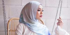 Tips 'Fresh Makeup' untuk Si Mata Sayu