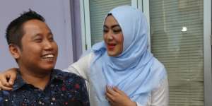 Narji Larang Istri Cek Ponselnya