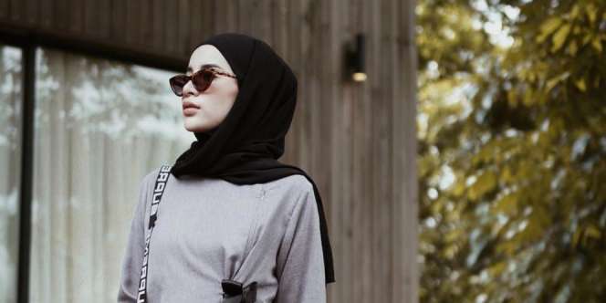 Inspirasi Busana Tunic untuk Hijabers