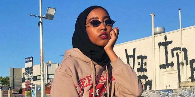 Padu Padan Hijab dengan Sneakers