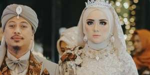 Dihujat Gara-Gara Cadar, Istri Opick Beri Jawaban Menohok
