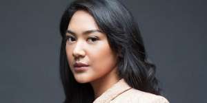 Tengok Gaya Putri Tanjung, Stylish dan Kekinian
