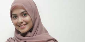Vebby Palwinta Tertantang Jadi Penghafal Quran