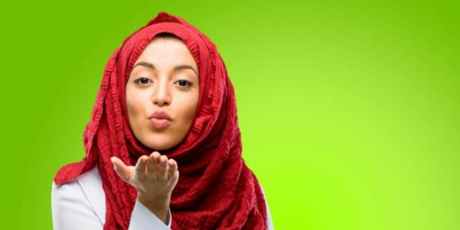 Tips Agar Bibir Terlihat Lebih Plump