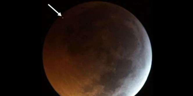 Sebuah Meteorit Tabrak Bulan Saat Fenomena Super Blood Wolf