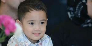 Rafathar Sakit: Demam Tinggi, Muntah-muntah