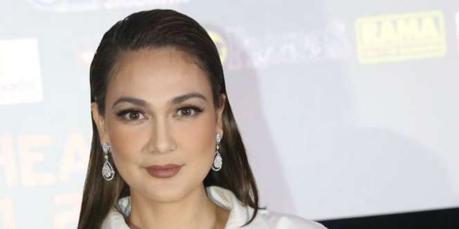 Luna Maya Corat-coret Tas Hermes dengan Curhatan