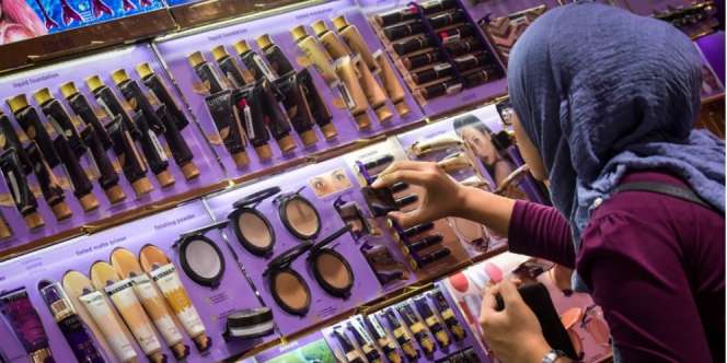 Risih Dibuntuti Pramuniaga, Ide Toko Kosmetik Ini Cemerlang