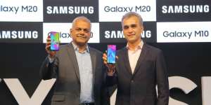 Samsung M20, Ponsel Murah Fitur Premium