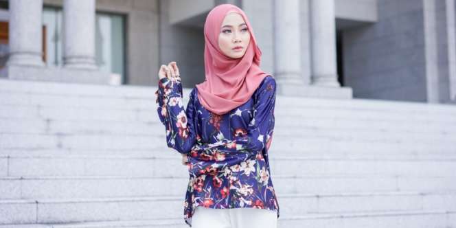 Tips Pakai Busana Motif agar Lebih Minimalis