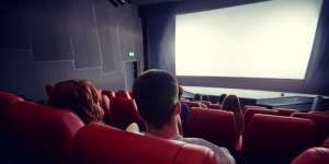 Penonton Bioskop Diimbau Nyanyi Indonesia Raya Sebelum Pemutaran Film