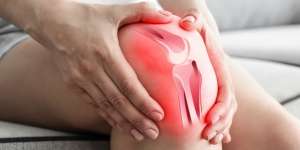 Wanita 100 Kg Kesulitan Berjalan, Lutut Diganti Total