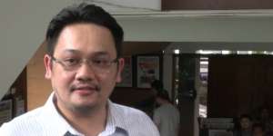 Diledek Hotman Punya Utang Rp10 M, Ini Reaksi Farhat Abbas