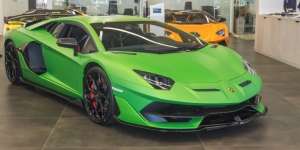 Gaya Orang Tajir Senang-Senang, Main Ski Ditarik Lamborghini