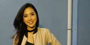 Kata Yeslin Wang Soal Kebiasaan Delon Berjudi dan Berutang