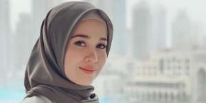 Artis Cantik Malaysia Lepas Jilbab, Alasannya Bikin Sedih