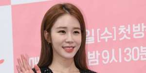 Pesona Yoo In Na di `Touch Your Heart`