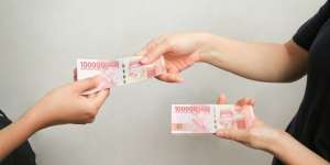 Besarnya Keutamaan Membebaskan Utang Orang Kesusahan