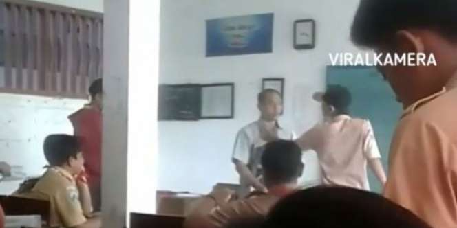 Viral Siswa SMP Tantang dan Cengkeram Kerah Guru di Dalam Kelas