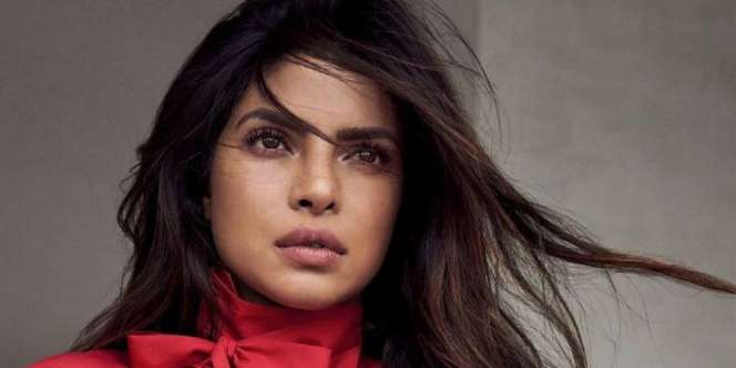 Padu Padan Busana Layering ala Priyanka Chopra