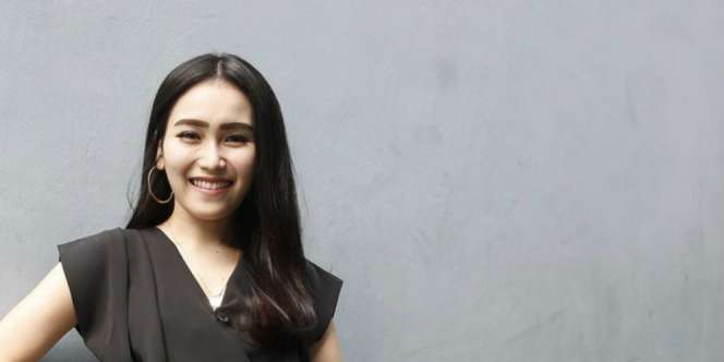 Ayu Ting Ting Liburan ke Turki Bawa Tempat Nasi dan Ikan Teri