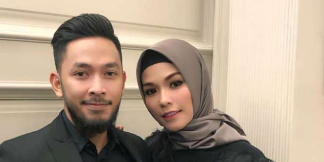 Penampilan Istri Uki 'Noah' yang Kini Berhijab