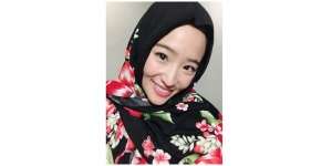 Lihat Penampilan Berhijab Haruka Nakagawa, Bikin Pangling!