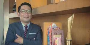 'Geledah' Mobil Jokowi, Ridwan Kamil Temukan Benda Ini