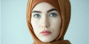 Trik Memakai Foundation Flawless pada Wajah
