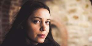 Tindik Hidung Sebabkan Gadis Ini Lumpuh