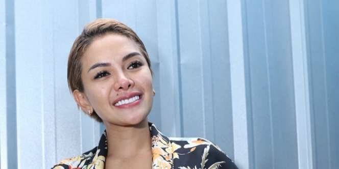 Pernah Diasuh Mak Vera, Nikita Mirzani Buat Pengakuan Mengejutkan