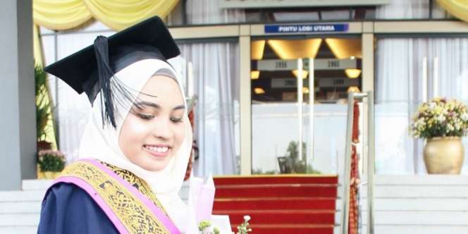 Raih IPK Sempurna 4, Gadis Ini Buktikan Kekuatan Surat Ar-Rahman