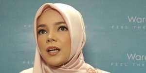 Saat Dewi Sandra Merasa Cantik dan Tenang