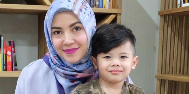 Curhat Ratna Galih Tak Boleh Peluk dan Cium Ketiga Anaknya, Ada Apa?
