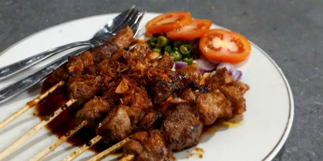 Kekhasan 22 Rempah di Warung Sate Tongseng Pak Budi
