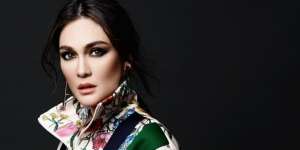 Curhat Luna Maya di Tengah Kabar Pernikahan Syahrini-Reino