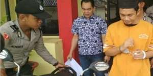 Sepeda Motor Agnes Monica Dicuri, Pelaku Serempet Polisi