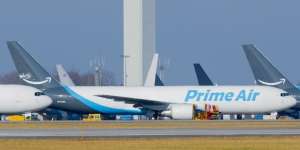 Pesawat Atlas Air Menghunjam ke Permukaan Air, 3 Orang Tewas