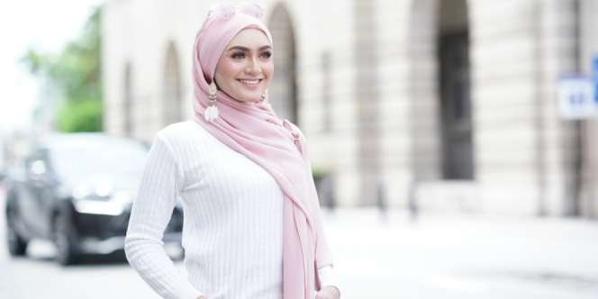 Berani Tampil Pakai Legging Bermotif Nyentrik