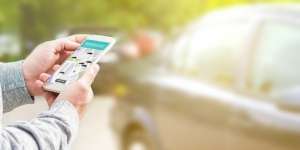 Aturan Berlaku Juni, Taksi Online Tak Perlu Dipasang Stiker