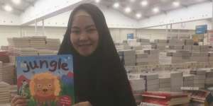 Gurihnya Bisnis Jastip di Bazar Buku