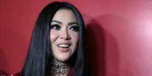 Kata Wanita Indigo Soal Hubungan Syahrini dan Reino Barack
