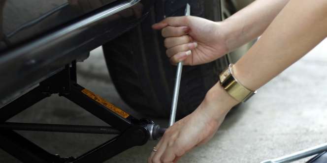 Banyak yang Keliru, Begini Cara Pakai Dongkrak yang Benar