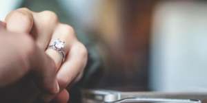 Bocah 10 Tahun Kumpulkan Uang demi Cincin Berlian untuk Ibu