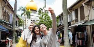 Mengunjungi Masjid Berkubah Emas yang Ikonik di Singapura