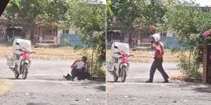 Kisah Menyentuh Pak Pos Mengantar Surat