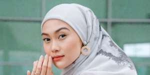Inspirasi Baju Pesta Tanpa Kebaya